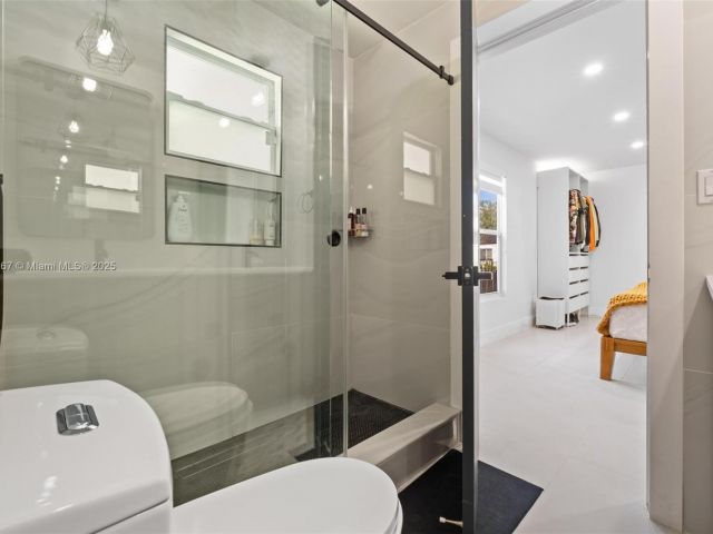 Home for sale at 4430 NW 1st Ave - photo 5932345