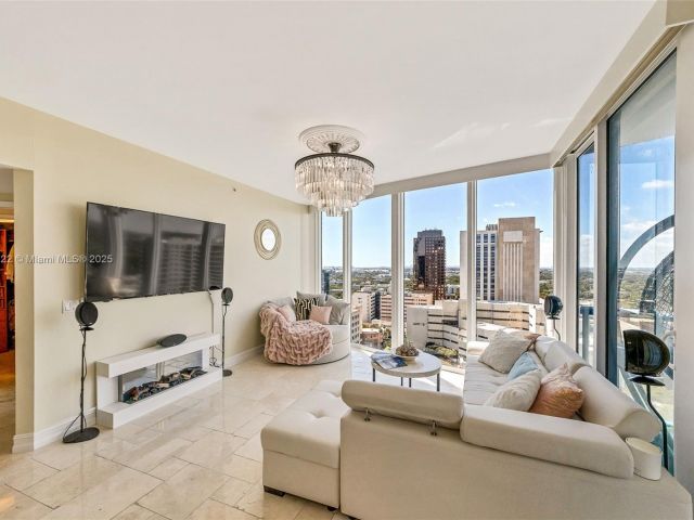 Apartment for sale  Unit #2401 - photo 5932988