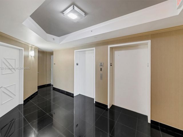 Apartment for sale  Unit #2401 - photo 5932997