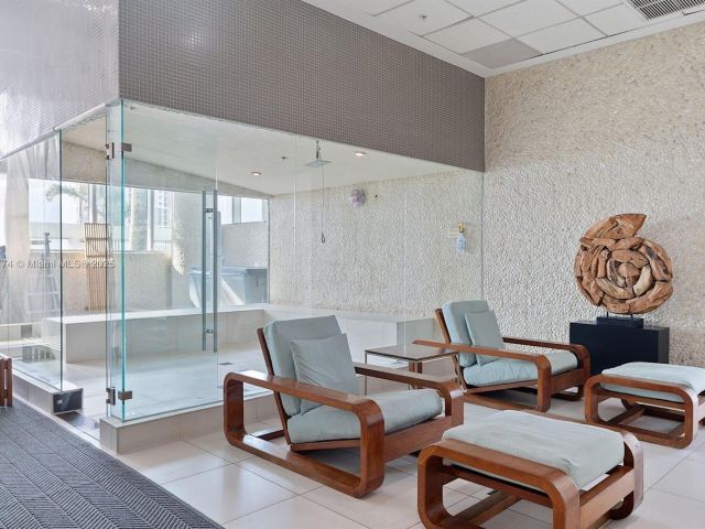 Apartment for sale  Unit #1105 - photo 5935001