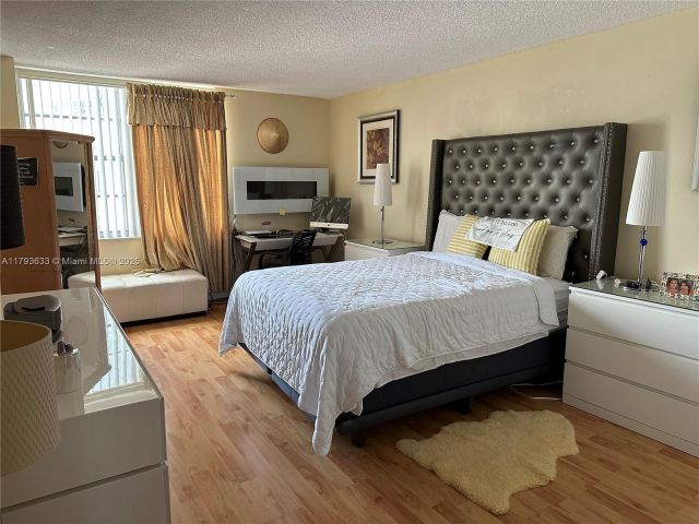 Apartment for sale  Unit #401 - photo 5964251