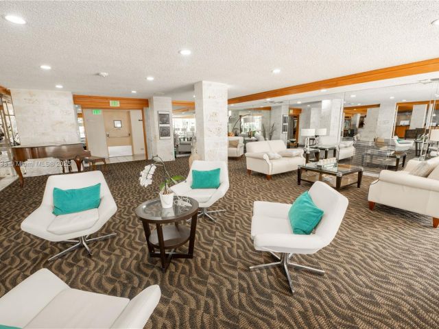 Apartment for sale  Unit #401 - photo 5964261