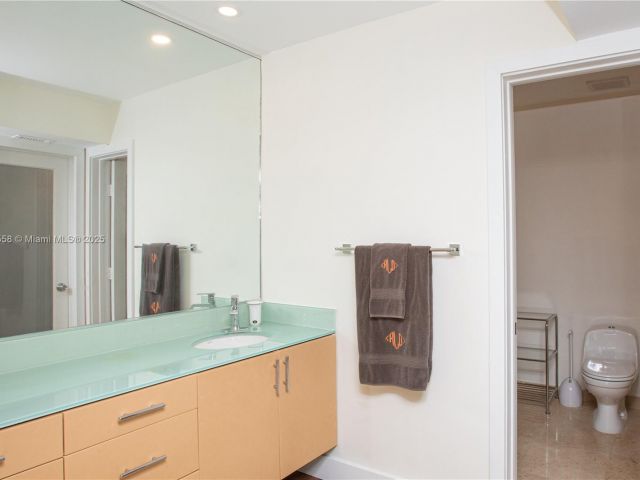 Home for rent at 258 Sea View Dr 3 - photo 5933390