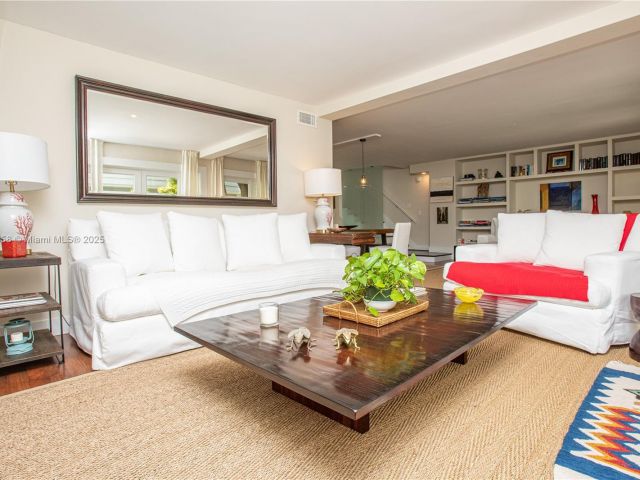 Home for rent at 258 Sea View Dr 3 - photo 5933400