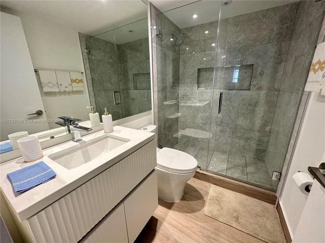 Apartment for rent  Unit #1004 - photo 5935135