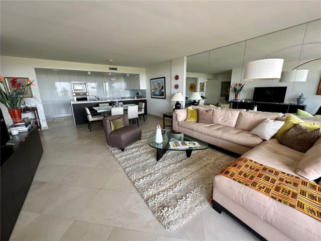 Apartment for rent  Unit #1004 - photo 5935136