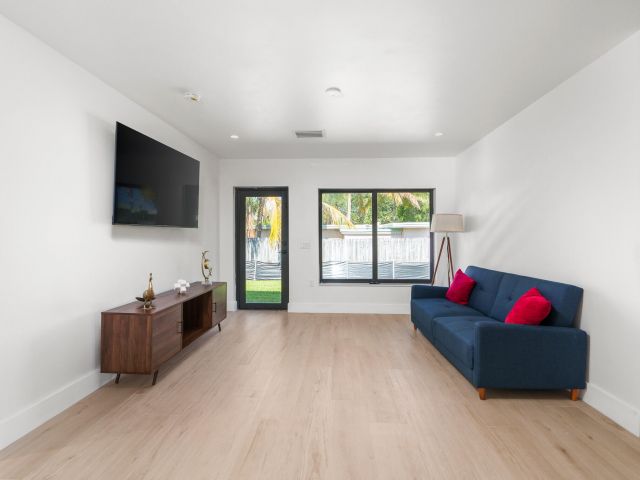 Home for sale at 303/305 De Carie - photo 5934154