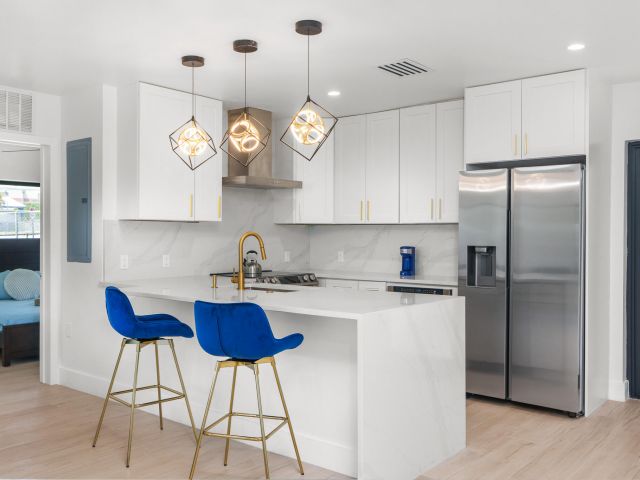 Home for sale at 303/305 De Carie - photo 5934159