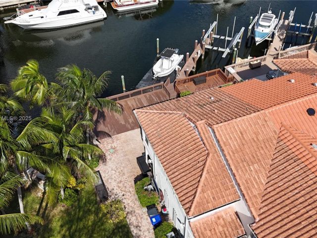 Home for sale at 999 N Harbor Vw N - photo 5933193