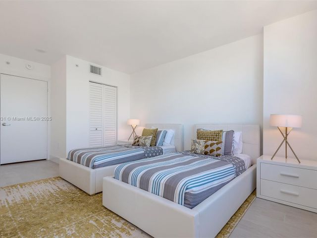 Apartment for rent  Unit #2410 - photo 5934588