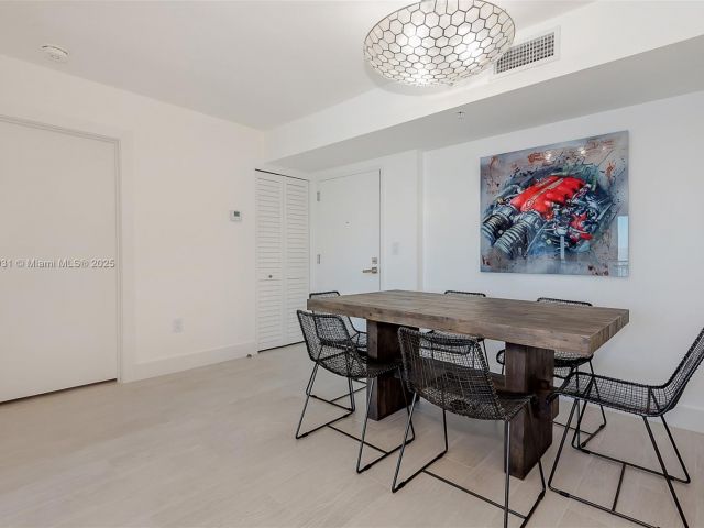 Apartment for rent  Unit #2410 - photo 5934603