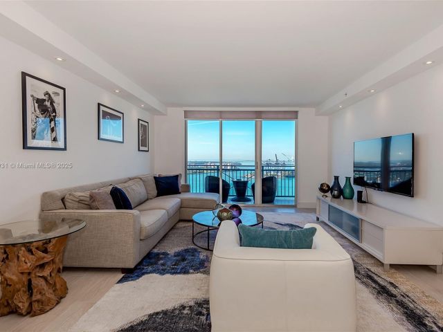 Apartment for rent  Unit #2410 - photo 5934607