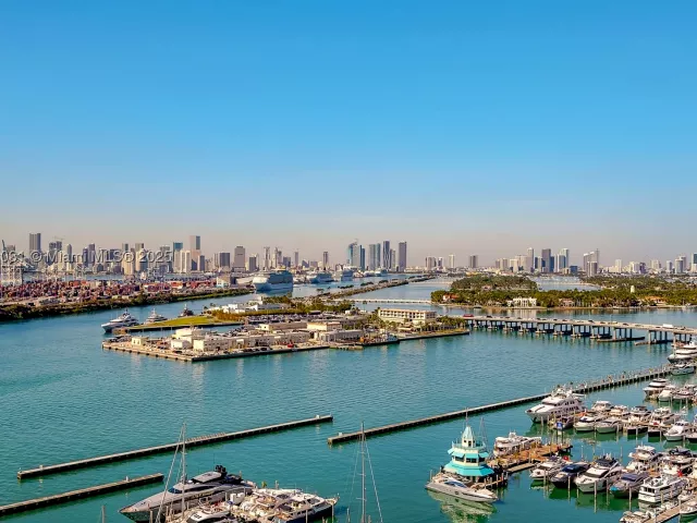 2-bedroom condo for rent in Miami Beach - 90 Alton Rd 2410 - MondialRealty