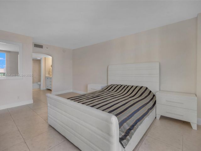 Apartment for sale  Unit #1403 - photo 6232150