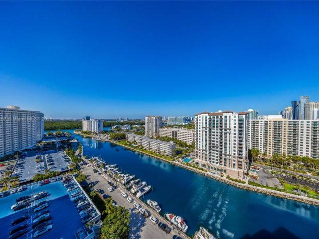 Apartment for sale  Unit #1403 - photo 6232156