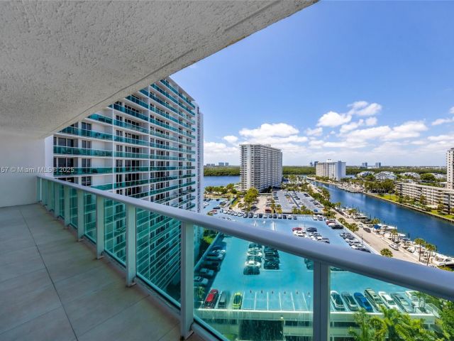 Apartment for sale  Unit #1403 - photo 6232157