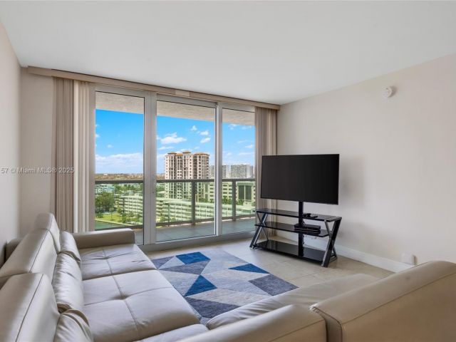 Apartment for sale  Unit #1403 - photo 6232160