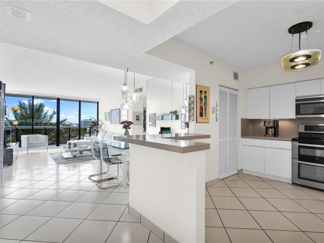 Apartment for sale  Unit #603 - photo 5934229