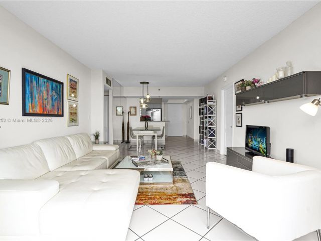 Apartment for sale  Unit #603 - photo 5934233