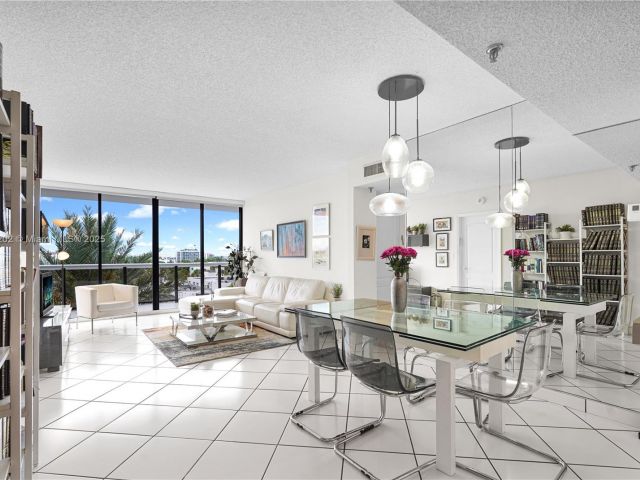 Apartment for sale  Unit #603 - photo 5934236