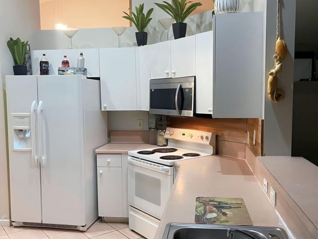 Home for sale at 3542 Sahara Springs - photo 5980460