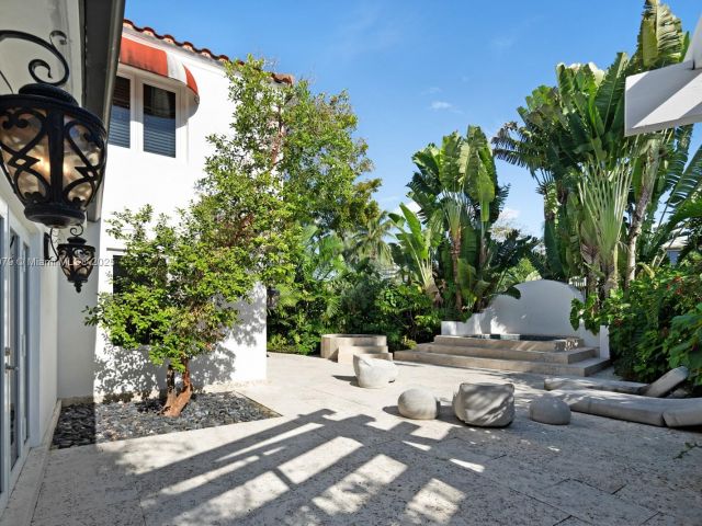 Home for sale at 3026 Flamingo Dr - photo 5943525