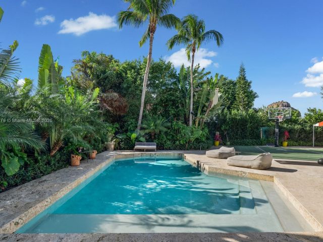 Home for sale at 3026 Flamingo Dr - photo 5943538