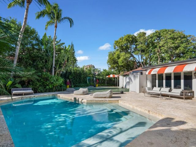 Home for sale at 3026 Flamingo Dr - photo 5943539