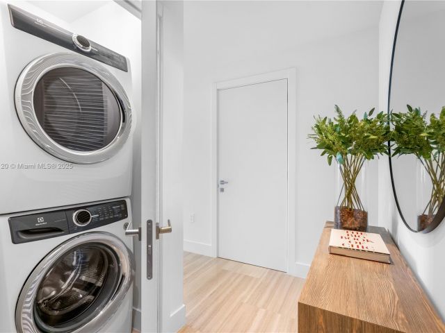 Apartment for sale  Unit #2703 - photo 5959945