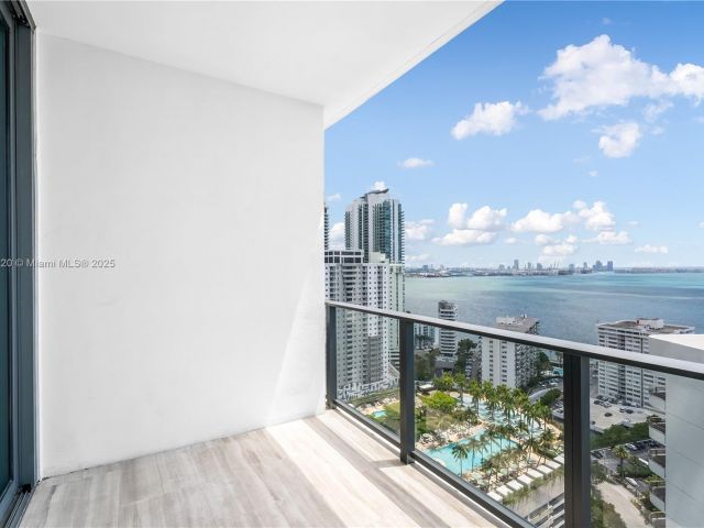 Apartment for sale  Unit #2703 - photo 5959946