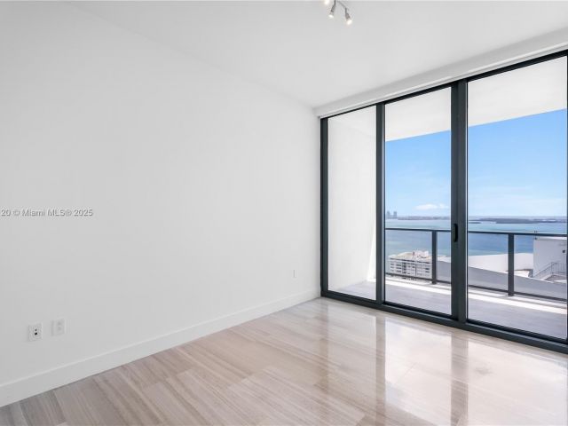 Apartment for sale  Unit #2703 - photo 5959948