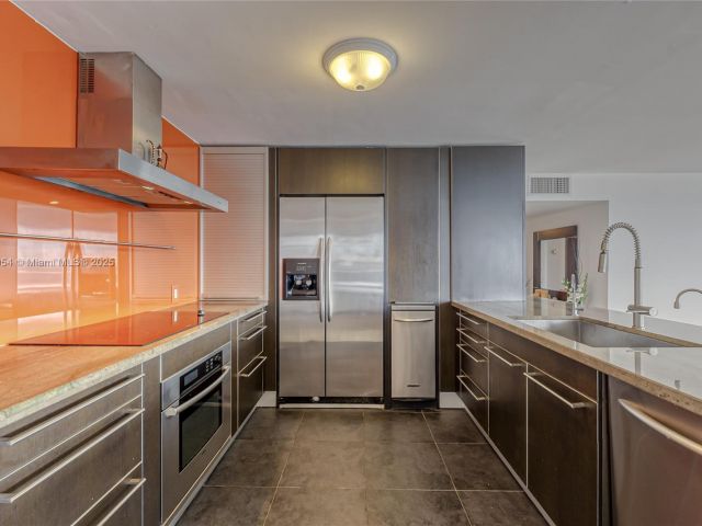 Apartment for sale  Unit #1606 - photo 5986279