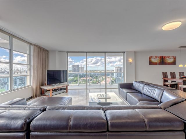 Apartment for sale  Unit #1606 - photo 5986284