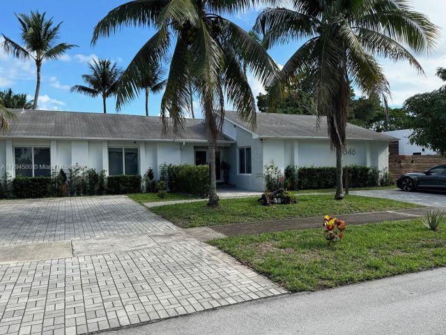 Home for sale at 1846 NE 211th Ln - photo 5963281