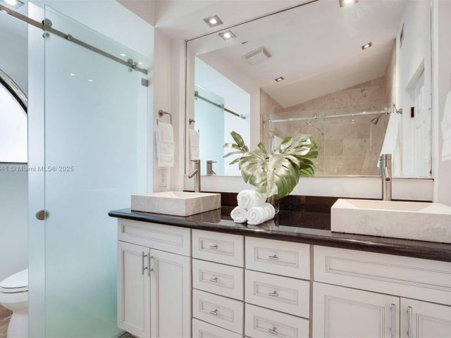 Home for sale at 1161 Sunset Dr - photo 6036332