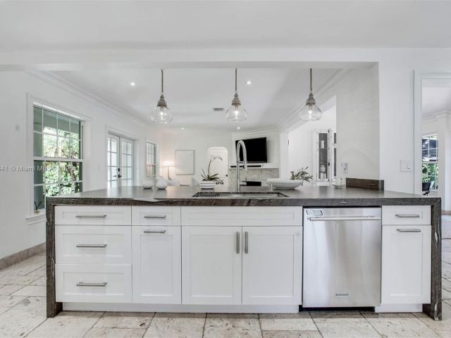 Home for sale at 1161 Sunset Dr - photo 6036336