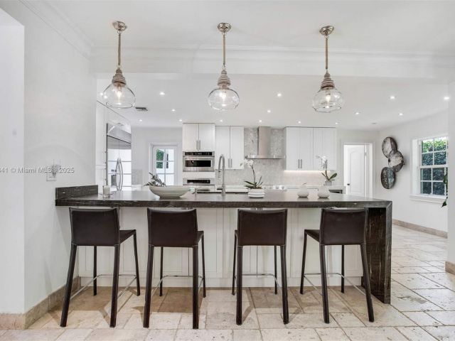 Home for sale at 1161 Sunset Dr - photo 6036339