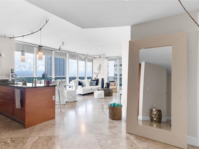 Apartment for rent  Unit #2608 - photo 5947566