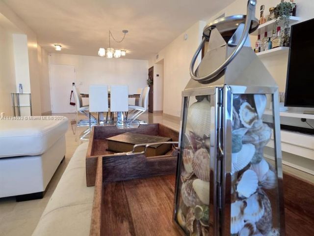 Apartment for sale  Unit #1409 - photo 5948243