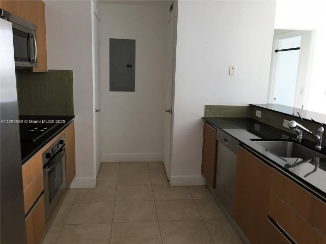 Apartment for sale  Unit #1602 - photo 5955849