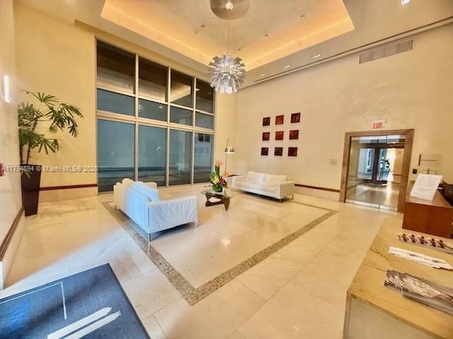 1-bedroom condo for sale in Miami - 1050 Brickell Ave 1602 - MondialRealty
