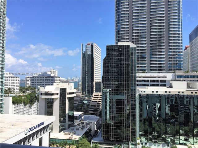 1-bedroom condo for sale in Miami - 1050 Brickell Ave 1602 - MondialRealty