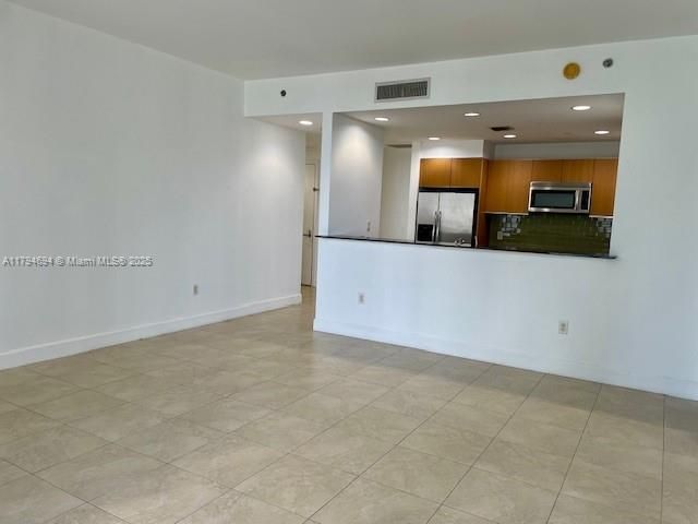 1-bedroom condo for sale in Miami - 1050 Brickell Ave 1602 - MondialRealty