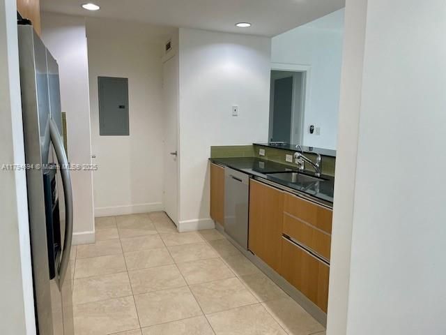 1-bedroom condo for sale in Miami - 1050 Brickell Ave 1602 - MondialRealty