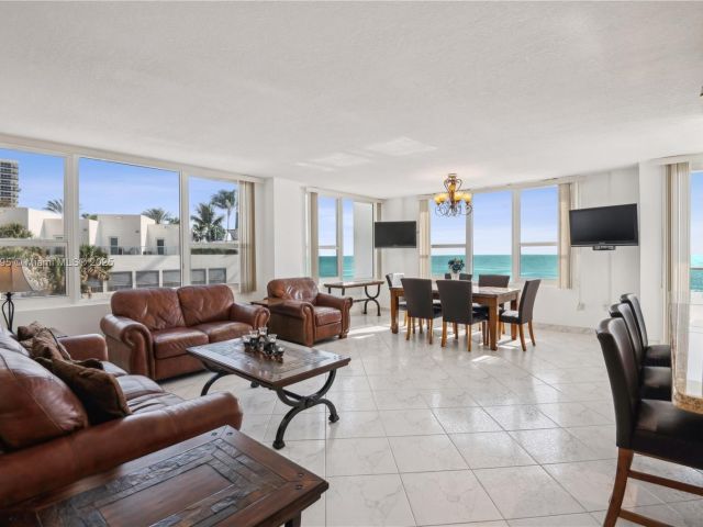 Apartment for rent  Unit #212 - photo 5947881