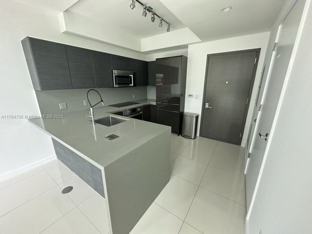 Apartment for sale  Unit #303 - photo 5948867