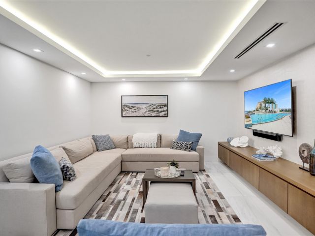 Apartment for rent  Unit #PH1801 - photo 5947397