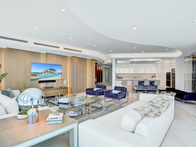 Apartment for rent  Unit #PH1801 - photo 5947407