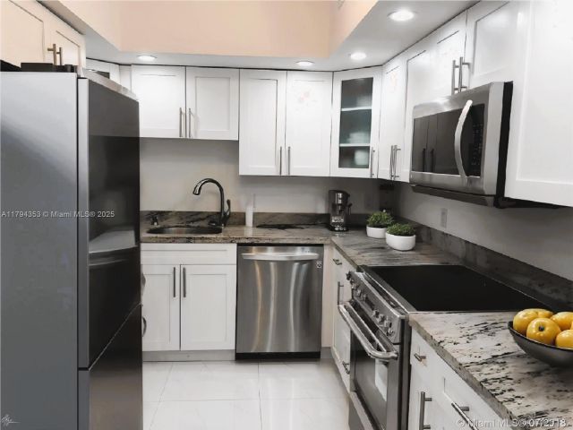 Apartment for sale  Unit #7V - photo 5988702