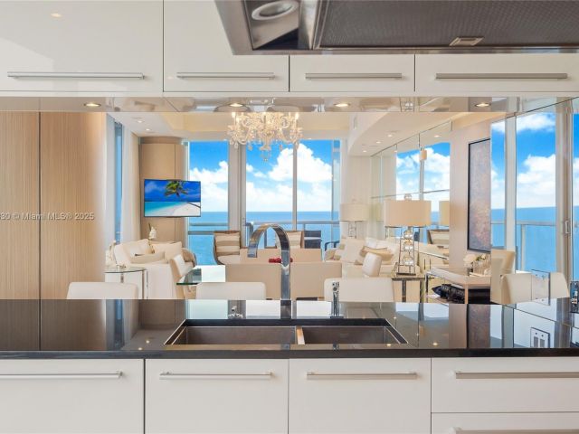 Apartment for sale  Unit #2608 - photo 5947486